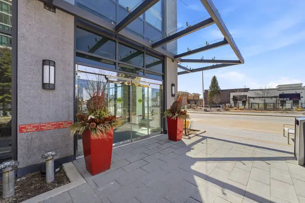 3975 Grand Park DR, Mississauga, ON L5B 0K4