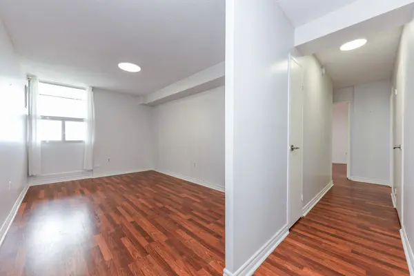 2055 Upper Middle RD #705, Burlington, ON L7P 3P4