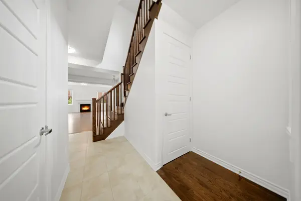 369 Cedar Hedge RD, Milton, ON L9T 8Y4