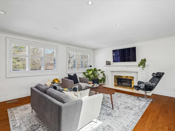 169 Morrison RD, Oakville, ON L6J 4J3