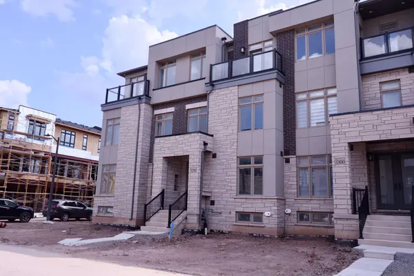 3298 Taha GDNS, Oakville, ON L6M 4K1