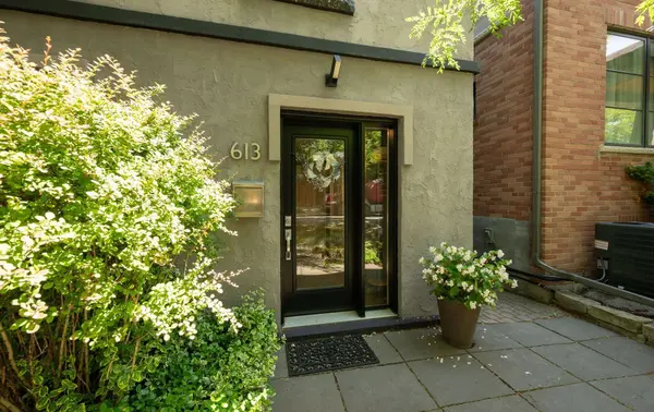 613 Beresford AVE, Toronto W02, ON M6S 3C2