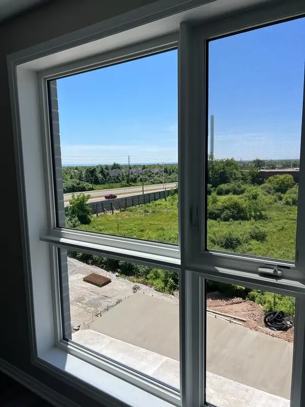 95 Dundas Street West N/A #219, Oakville, ON L6M 5N4