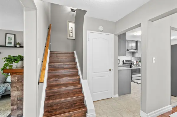 709 Middleton CRES, Milton, ON L9T 4C2