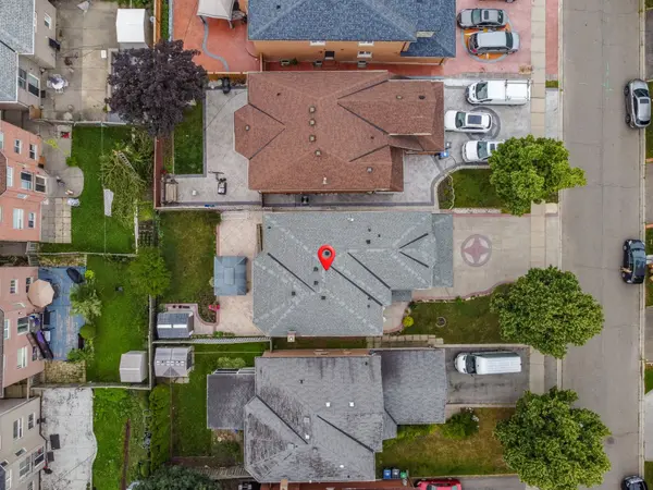 72 Rainforest DR, Brampton, ON L6R 1B1