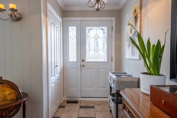 121 Sandhill DR, Madawaska Valley, ON K0J 1B0