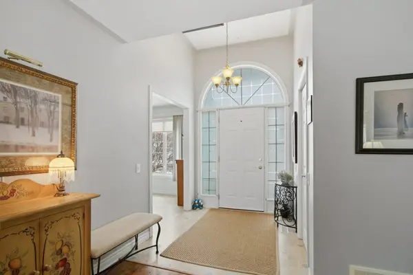 94 Sandbanks CT, Prince Edward County, ON K0K 3L0
