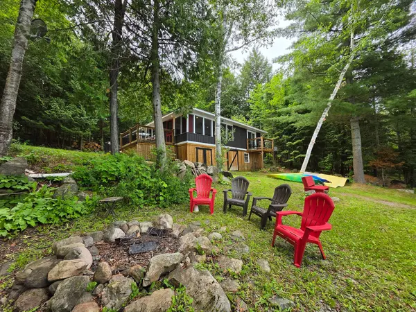 952 Siberia RD, Madawaska Valley, ON K0J 1B0