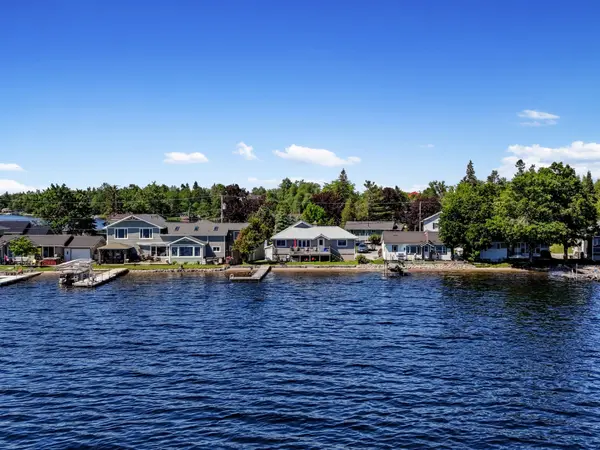 23 Manor RD, Kawartha Lakes, ON K0M 1G0