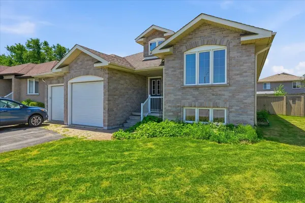 13 Freedom CRES, Quinte West, ON K8V 0C1