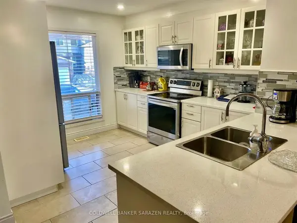 15 Sturbridge Private, Hunt Club - South Keys And Area, ON K1T 3J6