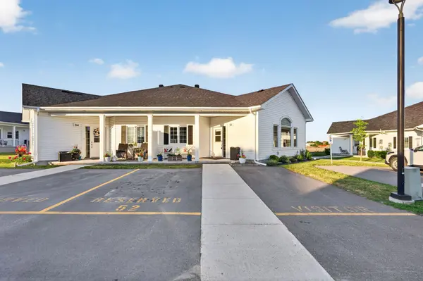52 Lowry PL, Loyalist, ON K7N 0E2