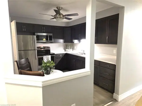 565 Greenfield AVE #106, Kitchener, ON N2C 2P3