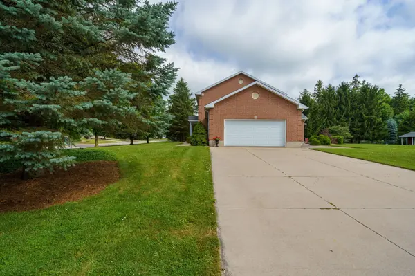 149 Salisbury DR, Middlesex Centre, ON N0M 1P0