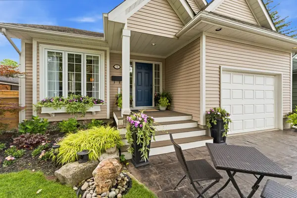 5 Graham AVE, St. Catharines, ON L2N 5L1