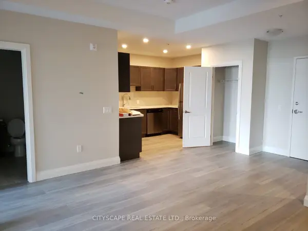 5 Wake Robin DR #313, Kitchener, ON N2E 3L2