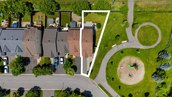 348 Brigitta ST, Kanata, ON K2S 0H9