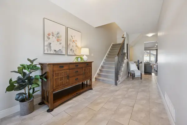 254 Gosling Gardens AVE #11, Guelph, ON N1L 0M4