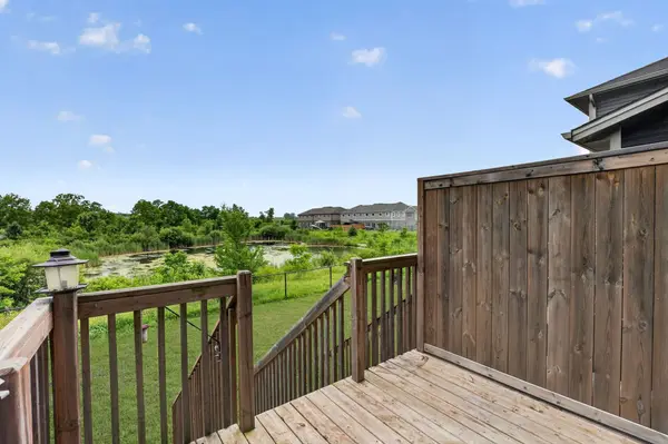 27 Lamb CRES, Thorold, ON L2V 0G8