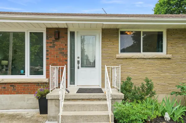 32 Hanson DR, St. Catharines, ON L2M 2X1