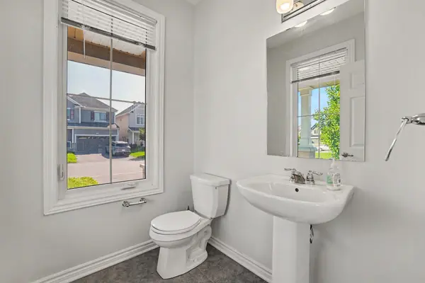 425 Aphelion CRES, Barrhaven, ON K2J 6N6