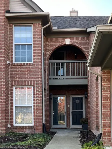 28071 CARLTON WAY DR, Novi, MI 48377