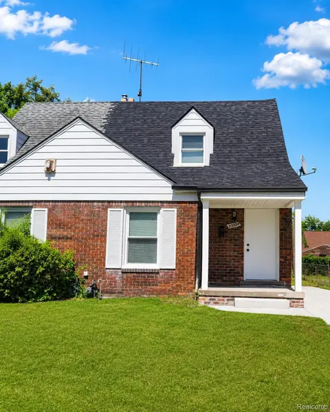 20024 Meyers RD, Detroit, MI 48235
