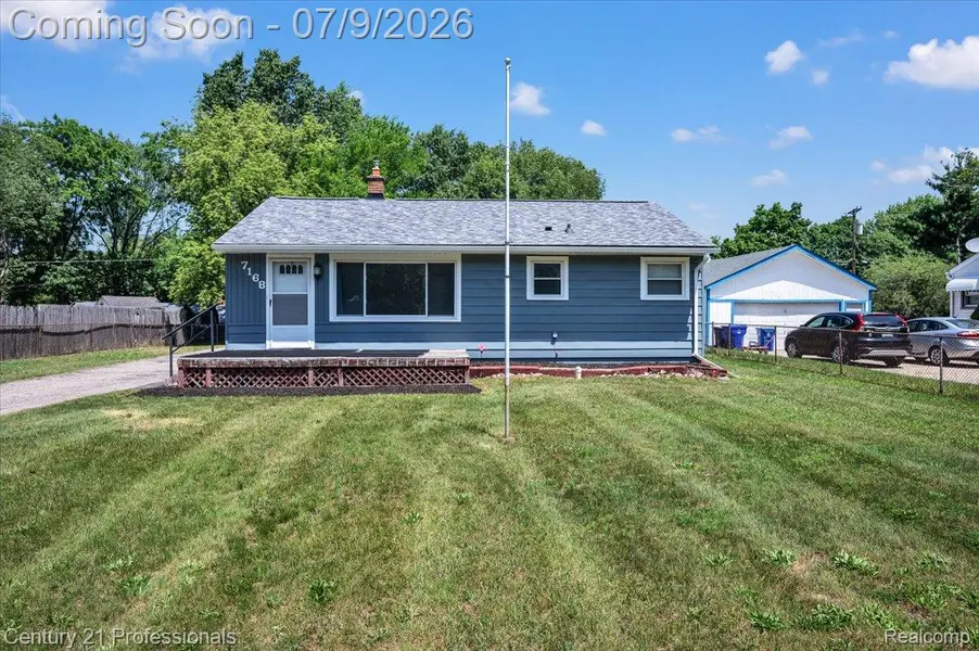 7168 Wedworth ST, Waterford Charter Township, MI 48327