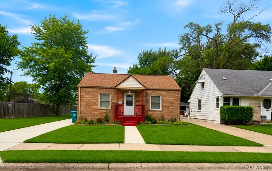 24329 Dale AVE, Eastpointe, MI 48021