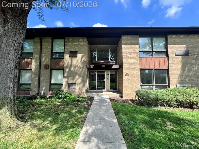 1525 Cherboneau PL #B17, Detroit, MI 48207