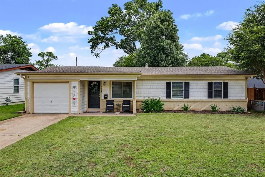 411 E Tucker Boulevard, Arlington, TX 76010