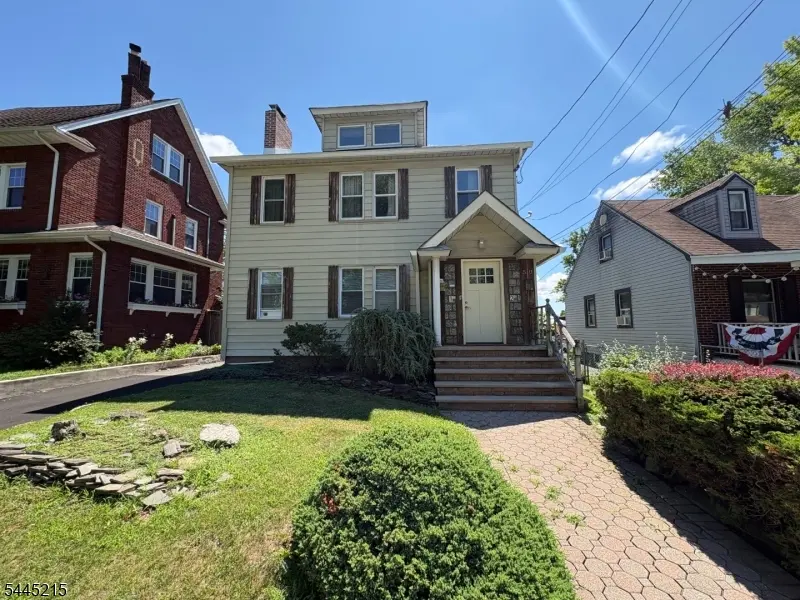 50 Brookwood Dr, Maplewood Twp., NJ 07040