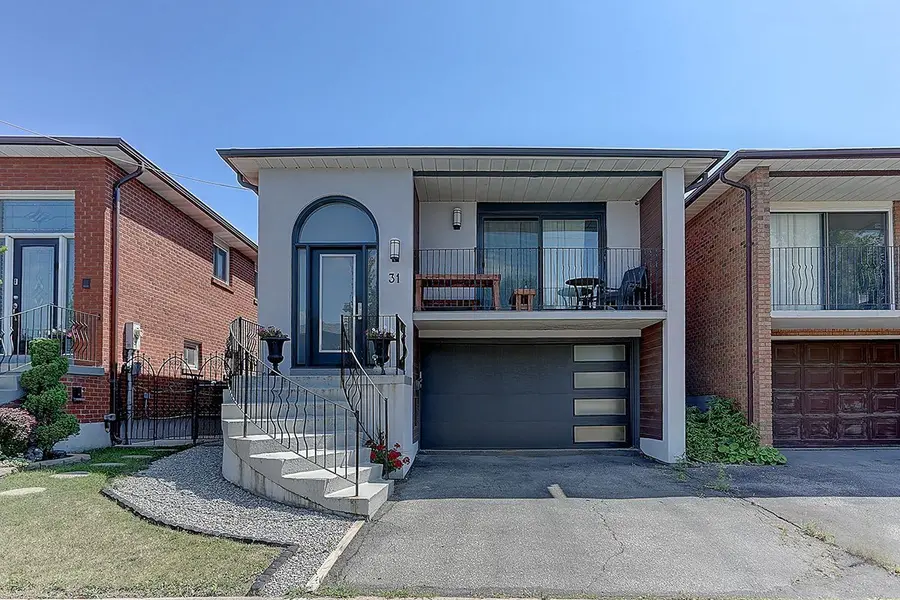 31 Boyne Highland CT #Ground, Vaughan, ON L4K 1K4