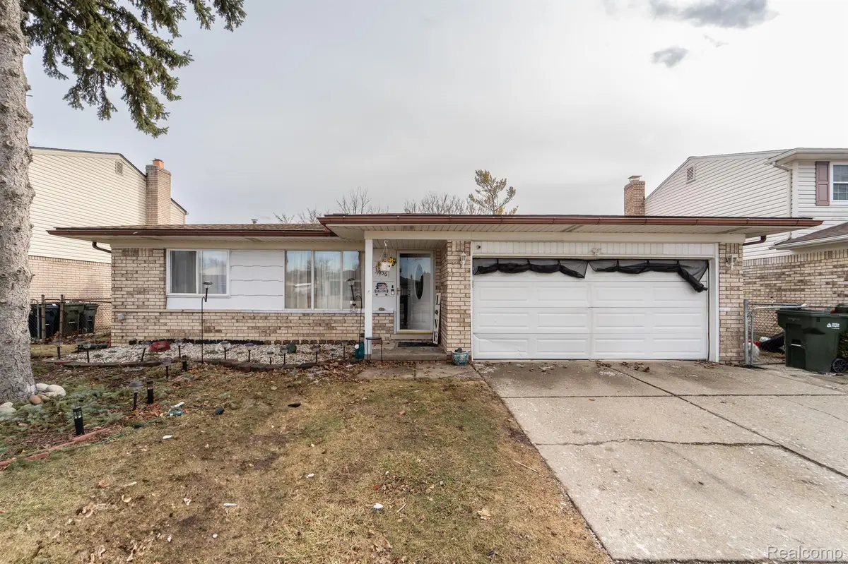 3656 BATES DR, Sterling Heights, MI 48310