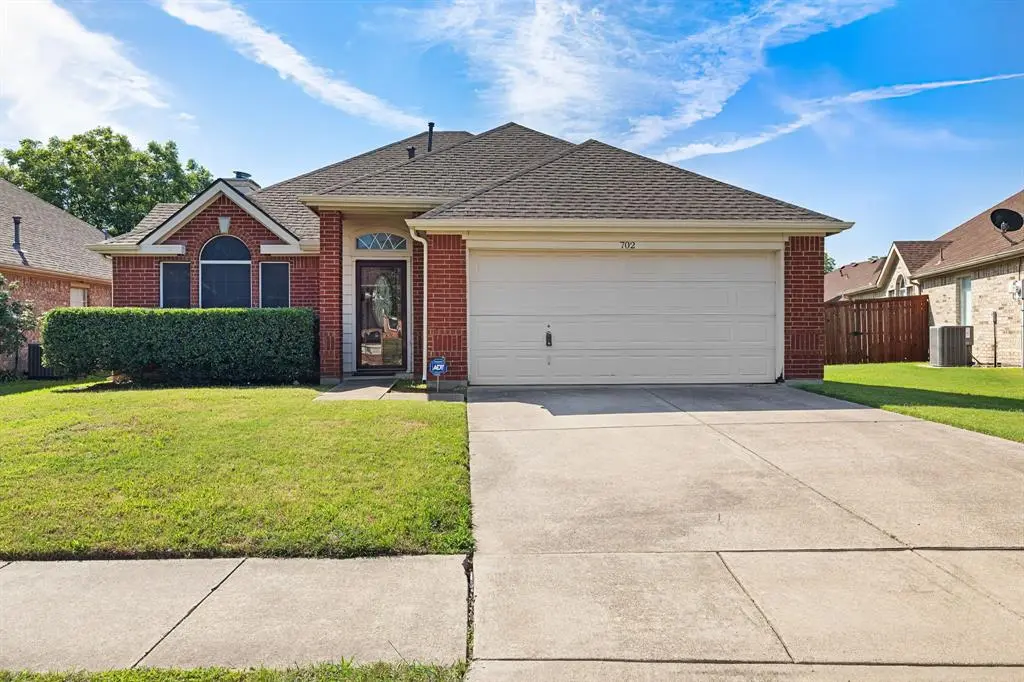 702 Lake Bridge Drive, Lake Dallas, TX 75065