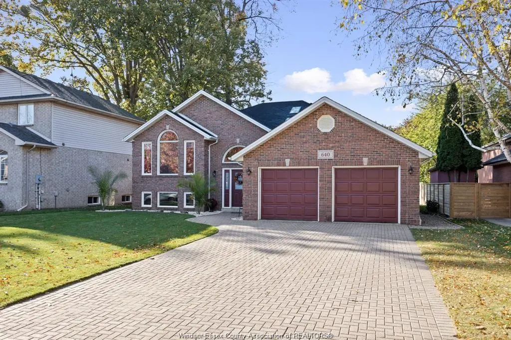 640 DELAWARE, Lasalle, ON N9J 3J8