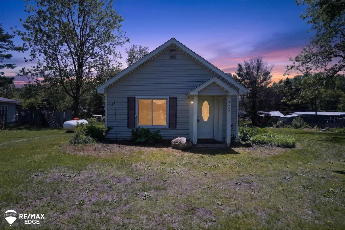 5233 Pratt RD, Hadley Twp, MI 48455