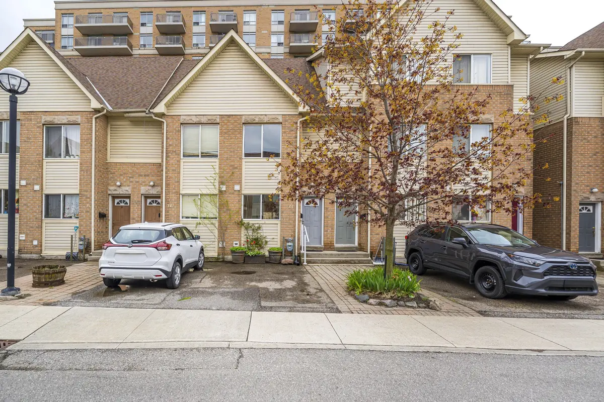 25 Replin RD ## 13, Toronto C04, ON M6A 2M8