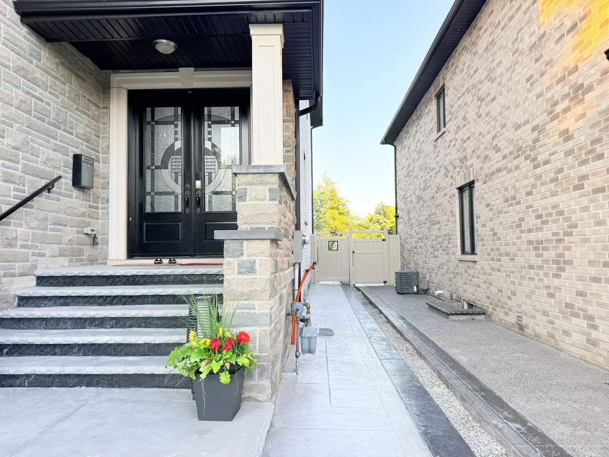 1606 Sandhurst CRES #Lower, Pickering, ON L1V 6W2