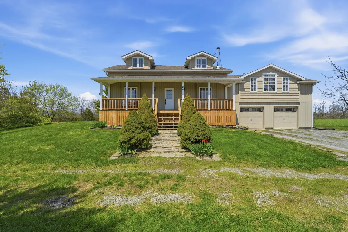 126 Salem RD, Prince Edward County, ON K0K 1A0