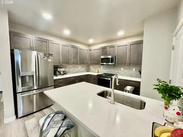 320 OAK ST, Florence, OR 97439