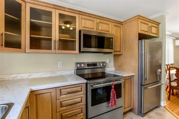 6 Key West Court, St. John's, NL A1E 5Z7