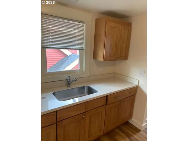 8605 SE 11TH AVE, Portland, OR 97202