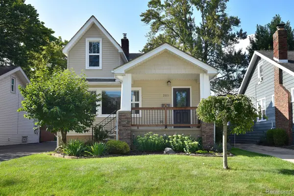 217 W HOUSTONIA AVE, Royal Oak, MI 48073