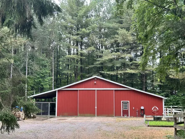 4636 N Hope RD, Hope Township, MI 48628