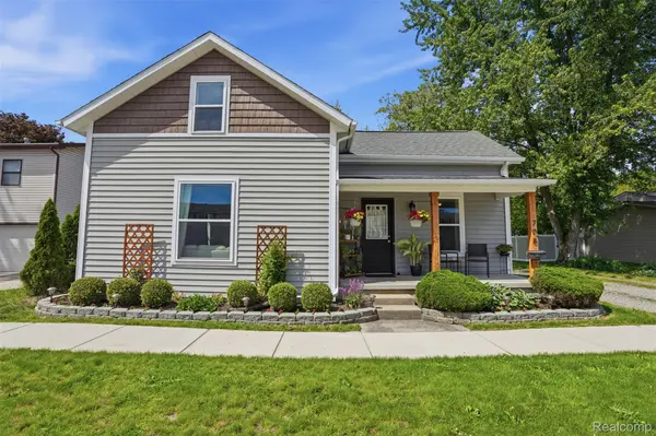 708 Walnut ST, Brighton, MI 48116