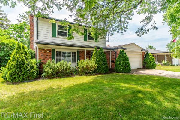 3848 Pall DR, Warren, MI 48092