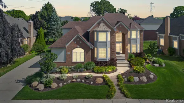 13335 Diegel DR, Shelby Charter Township, MI 48315