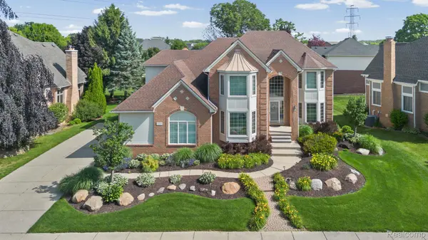 13335 Diegel DR, Shelby Charter Township, MI 48315