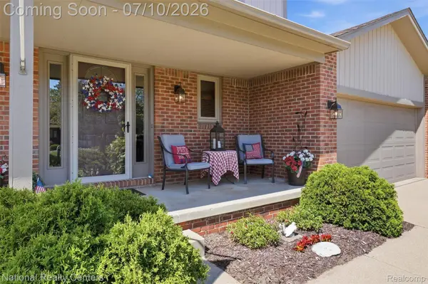 34436 Marina CT, Westland, MI 48185